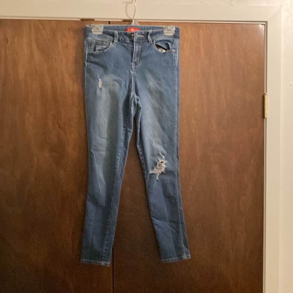 Astor Classic Blue Distressed Women Jeans